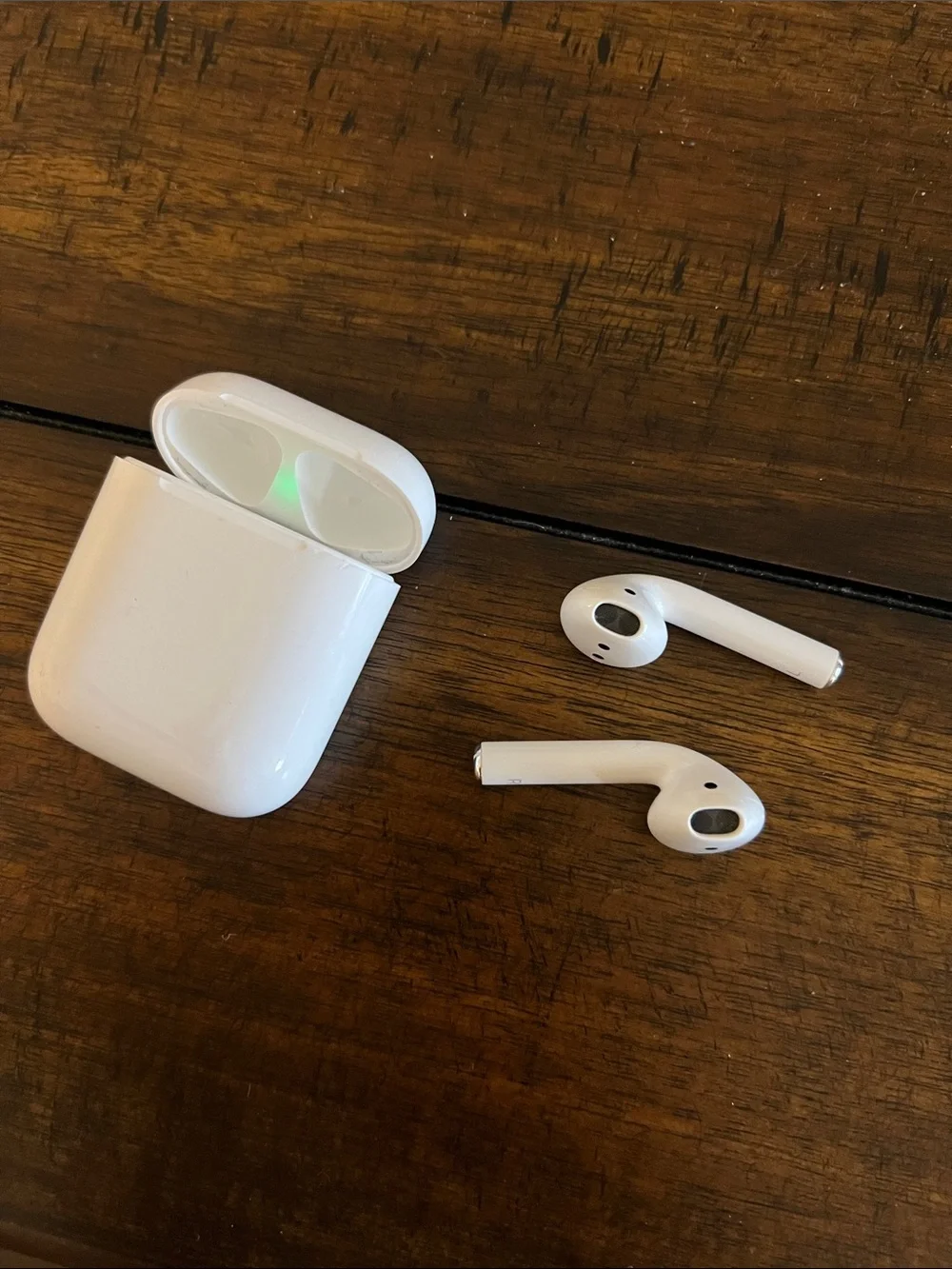 Apple AirPods Gen 1